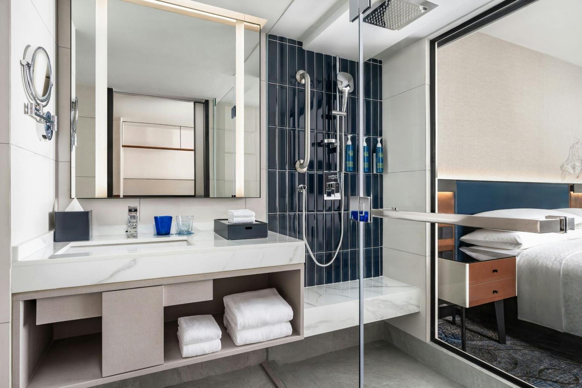Four Points By Sheraton Bangkok, Sukhumvit 22 Exterior photo