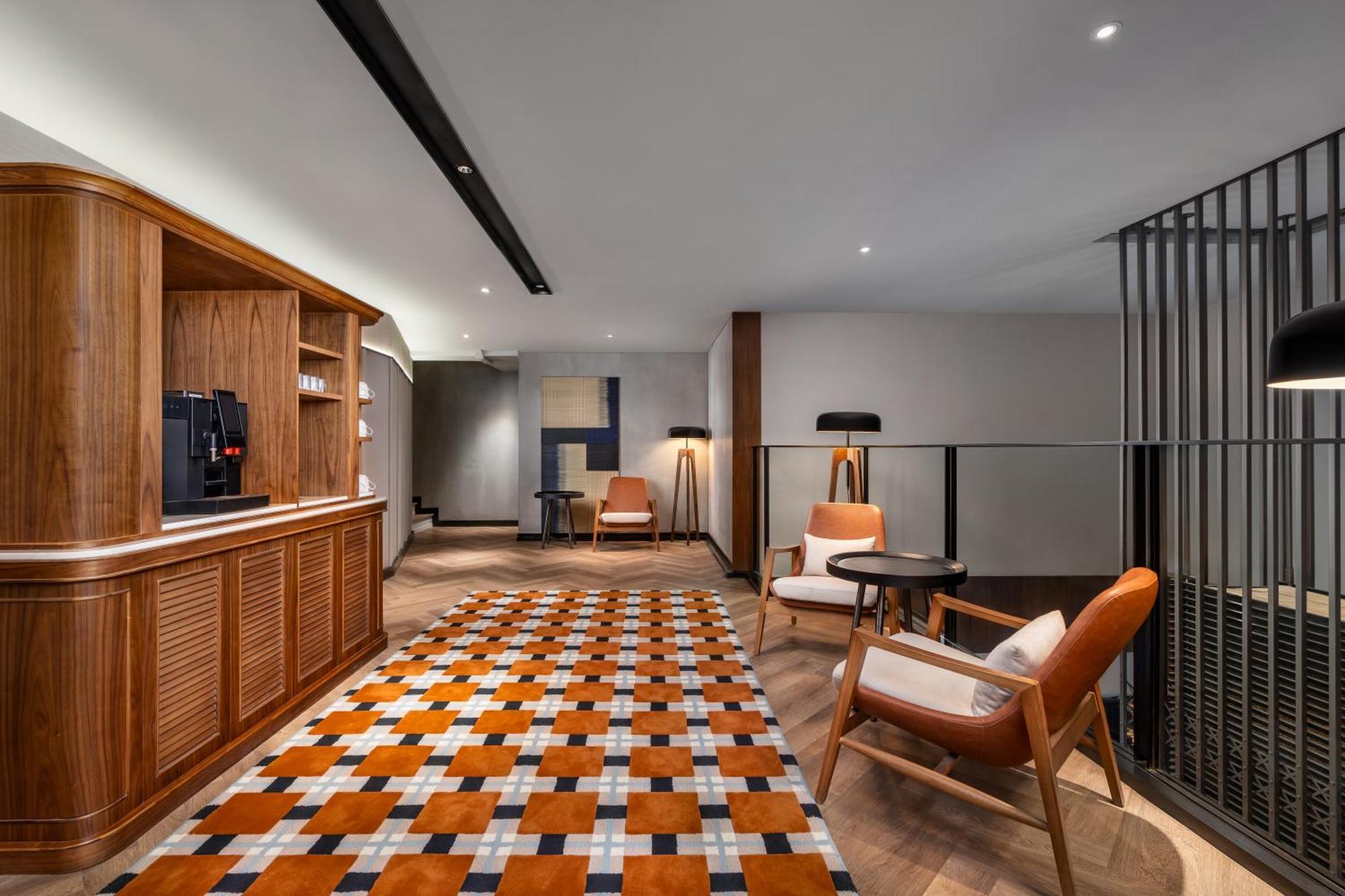 Four Points By Sheraton Bangkok, Sukhumvit 22 Exterior photo