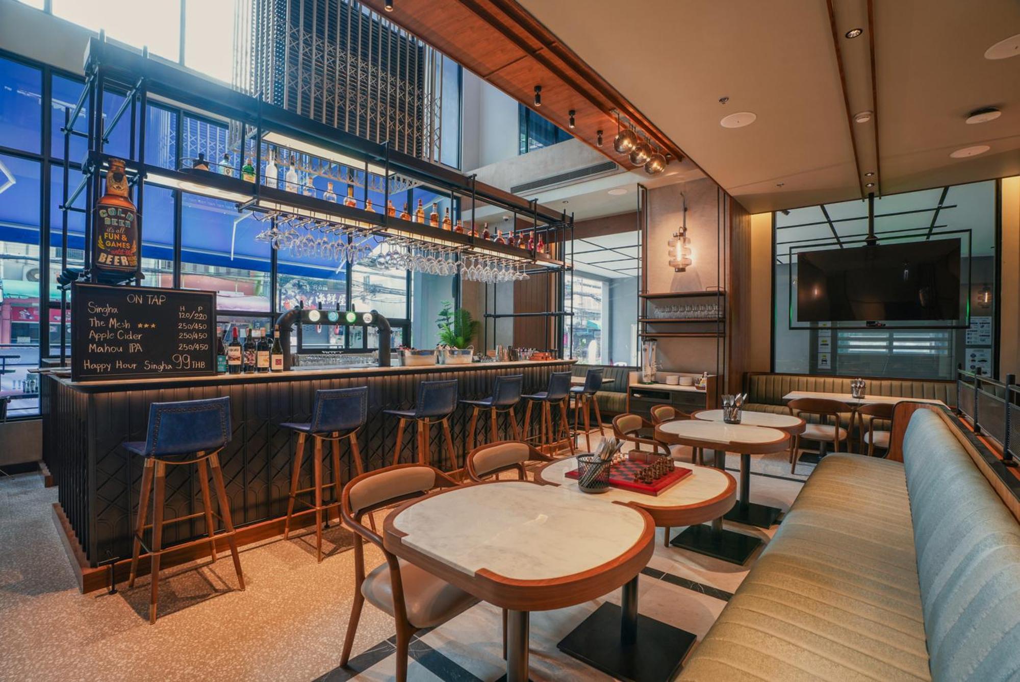 Four Points By Sheraton Bangkok, Sukhumvit 22 Exterior photo